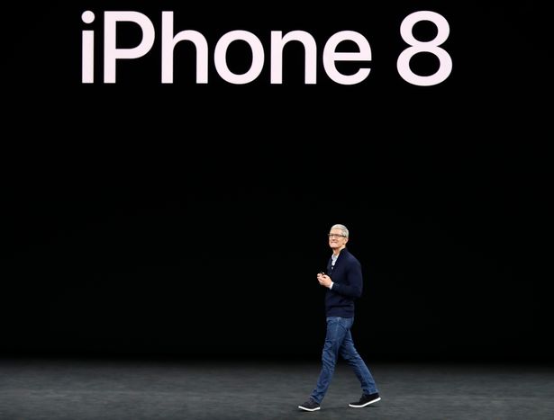 How To Exit Group Text On iPhone 8 And iPhone 8 Plus